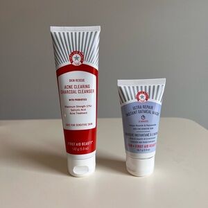 New! First aid beauty ultra repair instant oatmeal mask and skin rescue mask